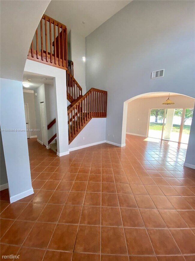 Foto del edificio - 5 br, 3 bath House - 13753 SW 124th Avenue Rd