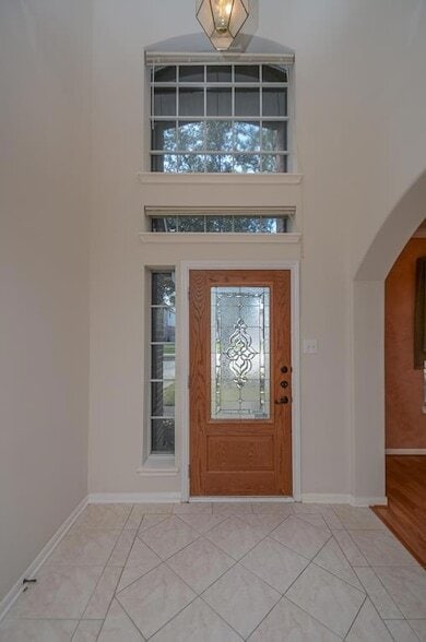 Building Photo - 23826 River Pl Dr