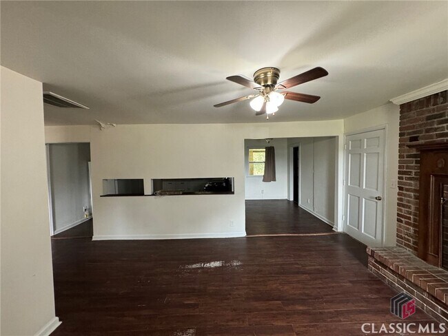 Building Photo - 83 Lavista Rd