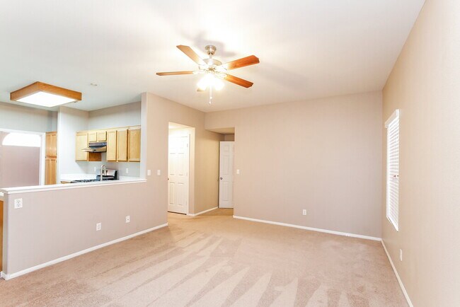 Building Photo - 6055 Autumn Rose Way