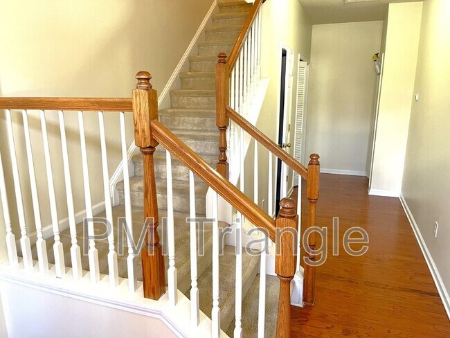 Foto del edificio - 316 Linden Park Ln