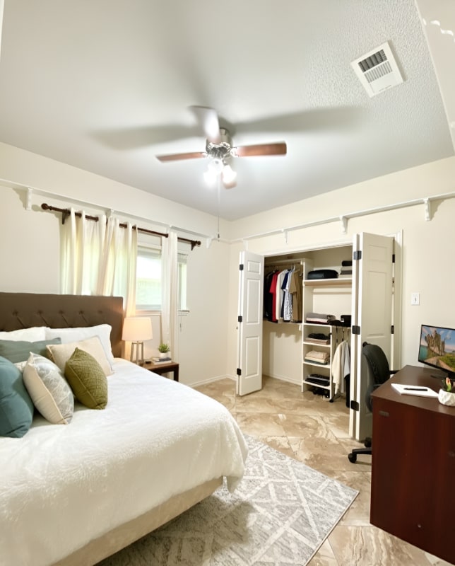 Photo - 1405 Ridgemoor Ln House