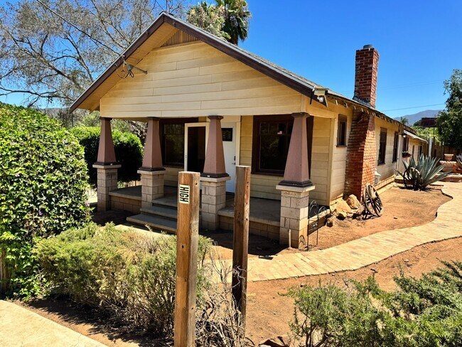 Foto del edificio - 3BD/2BA HOME off Old Hwy 80, Ample Parking...