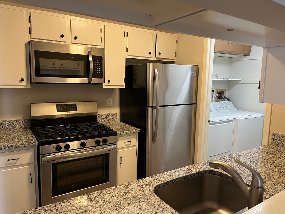 Foto principal - 2302 Adams Ct