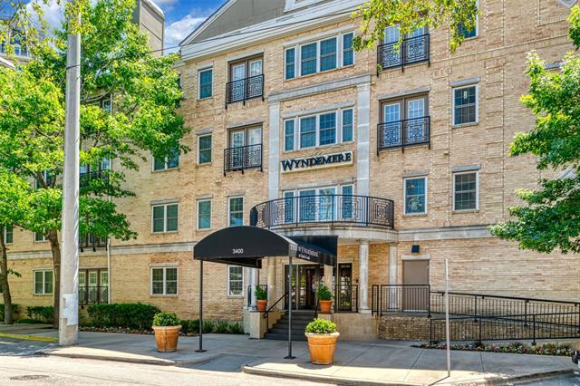 Foto principal - 3400 Welborn St