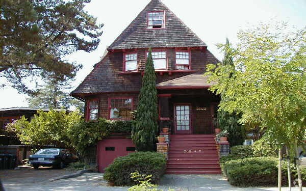 Building Photo - 3040 Fulton St