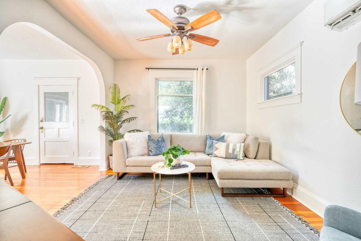 Foto principal - 4500 NE Garfield Ave.