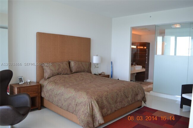 Foto del edificio - 2020 N Bayshore Dr