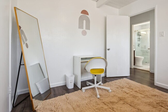 Foto del edificio - 2312 Bonar St