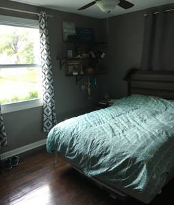 front bedroom - 70 Elberta St