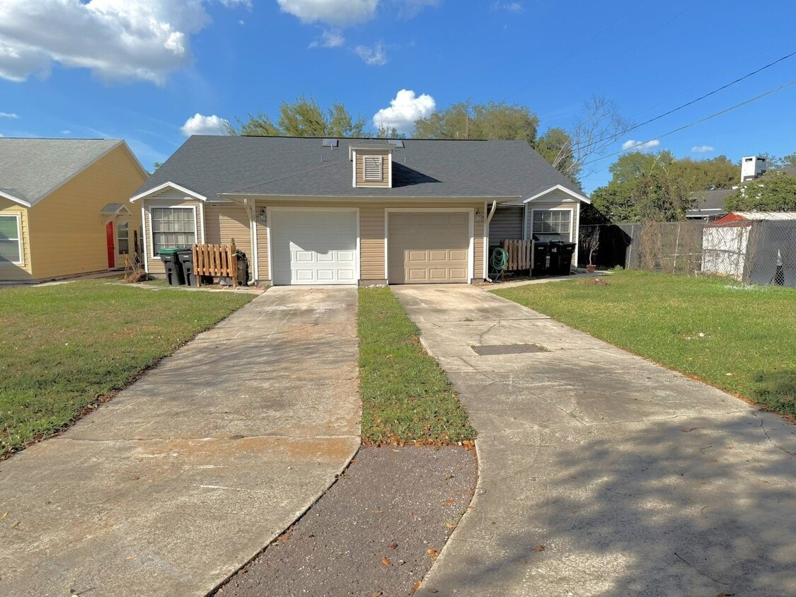 Photo - 2453 East Illiana Street