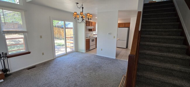 Foto del edificio - Charming 4-Bed Home in Louisville features bright, open living space, with open deck & garden!