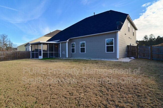 Foto del edificio - 242 Hawkins Creek Rd