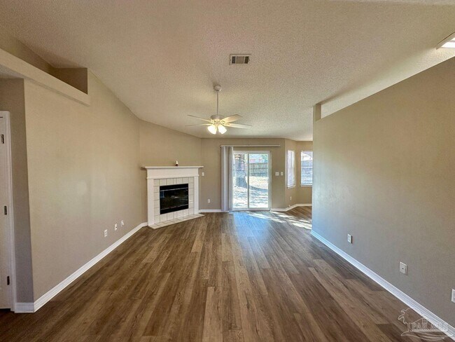 Building Photo - 3621 Pebble Ln
