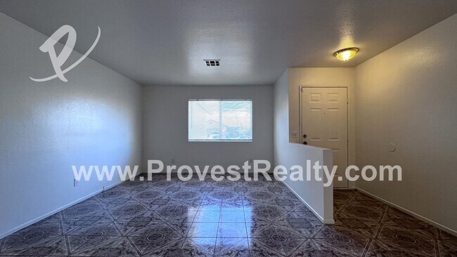 Building Photo - Freshly Rehabbed 3 Bed, 2 Bath Adelanto Ho...