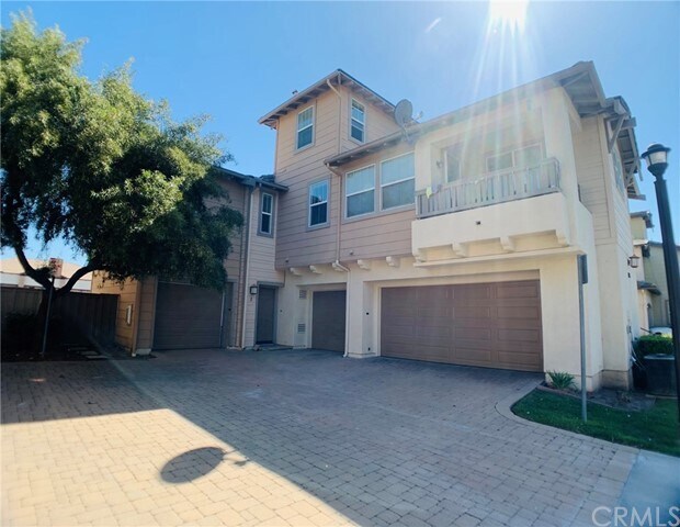 Foto del edificio - 24676 Ambervalley Ave