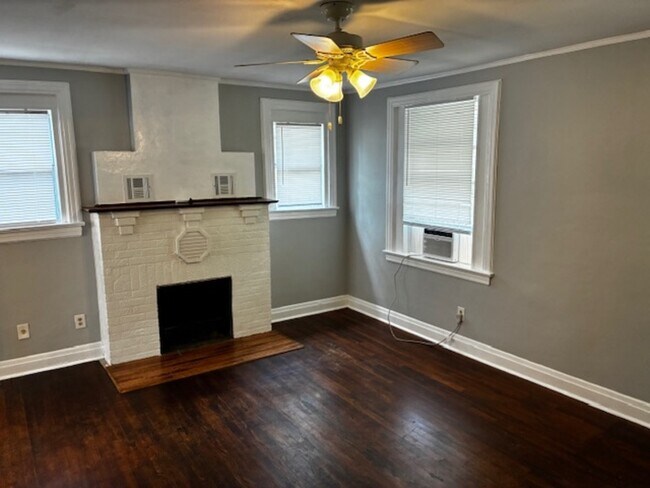 Building Photo - 579 Chestnut Dr