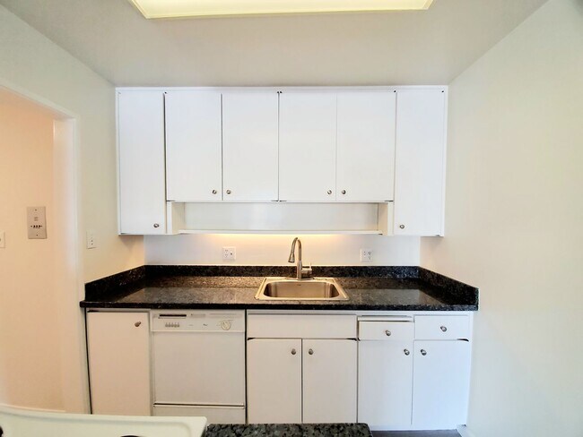 Foto del edificio - 801 N Humboldt St