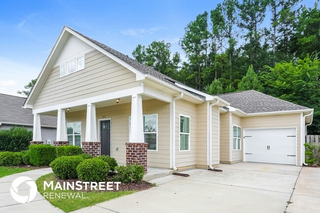 Building Photo - 213 Hampton Dr