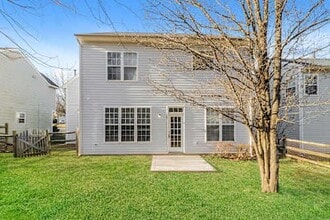 Building Photo - 12522 Deaton Hill Dr