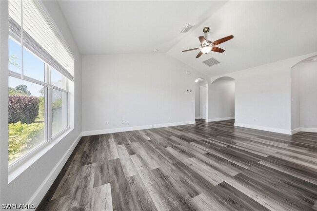 Foto del edificio - 4621 25th St SW