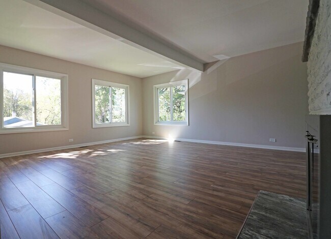 Foto del edificio - 19364 W Fairview Dr