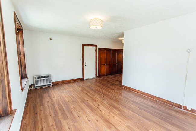 Building Photo - 117 S Hosmer St