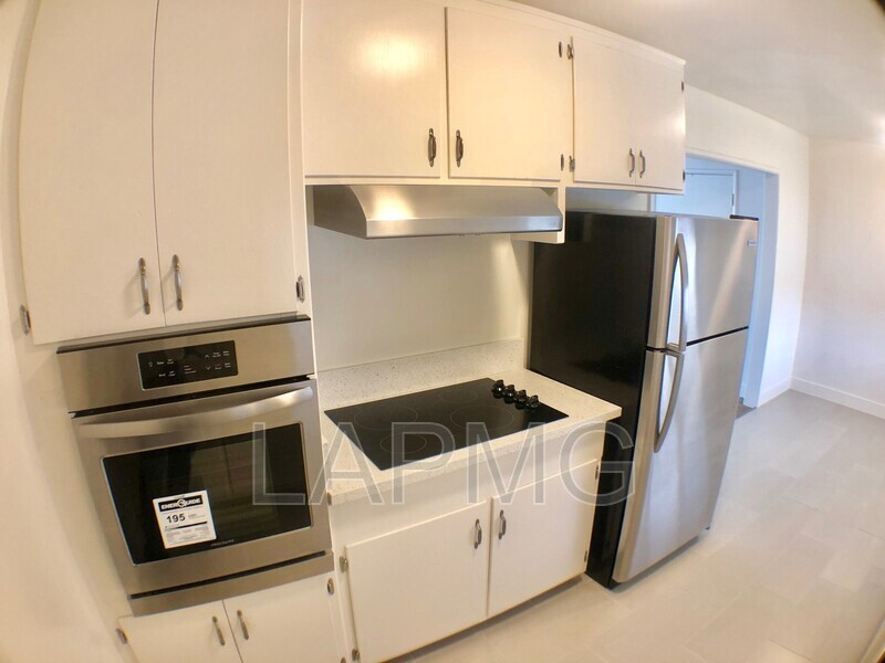 Foto principal - 2272 White St