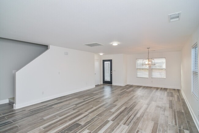 Building Photo - 101 Rein Dance Ln