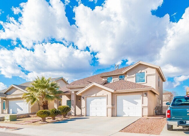 Foto del edificio - Gorgeous 4 bedroom 2.5 bath home in NorthEast El Paso!!