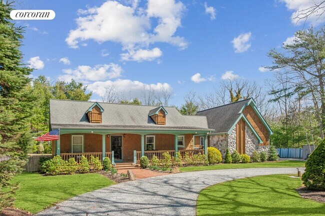 Building Photo - 2 Spread Oak Ln