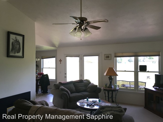 Foto del edificio - 3 br, 2 bath House - 504 Central Ave