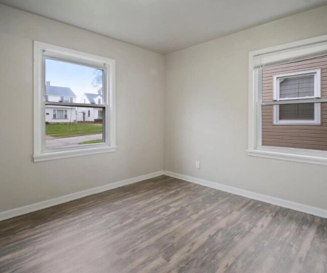 Foto del edificio - 4310 E 163rd St