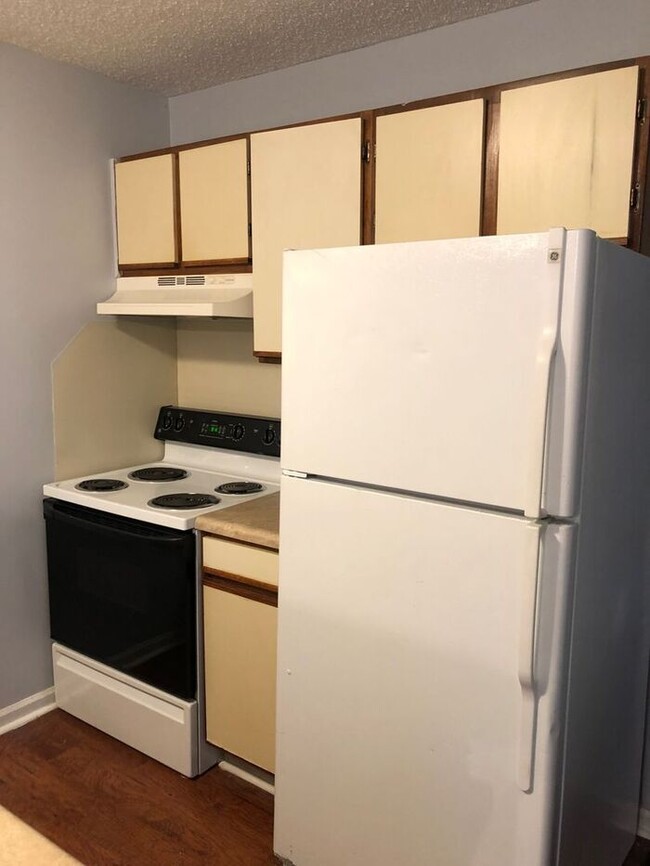 Foto del edificio - SPECIAL: HALF OFF FIRST MONTHS RENT!