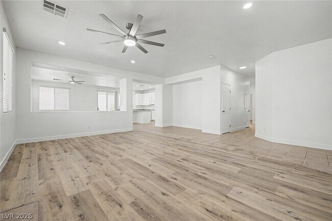 Building Photo - 835 Entrada Ridge Ave