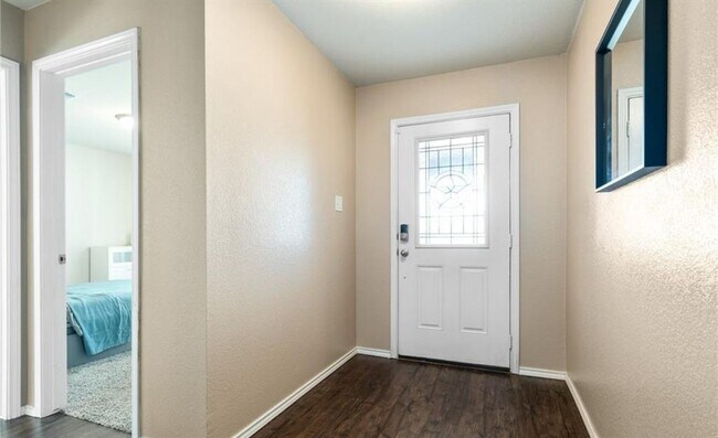 Foto del edificio - 3707 Anvil Range Rd