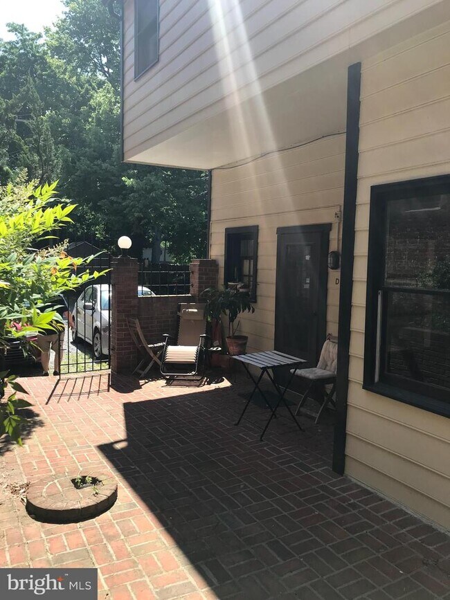 324 N Market St Unit D, Frederick, MD 21701 Room for Rent in