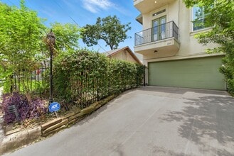 Building Photo - 1317 Bomar St