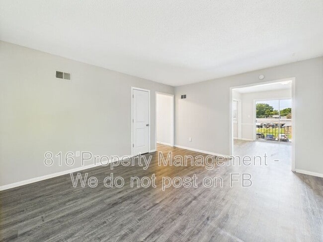 Building Photo - 8038 Campbell St