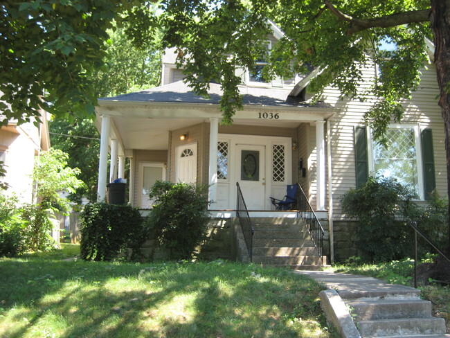 Building Photo - 1036 Park St