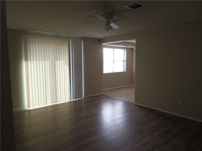 Foto del edificio - 1112 SE 12th St