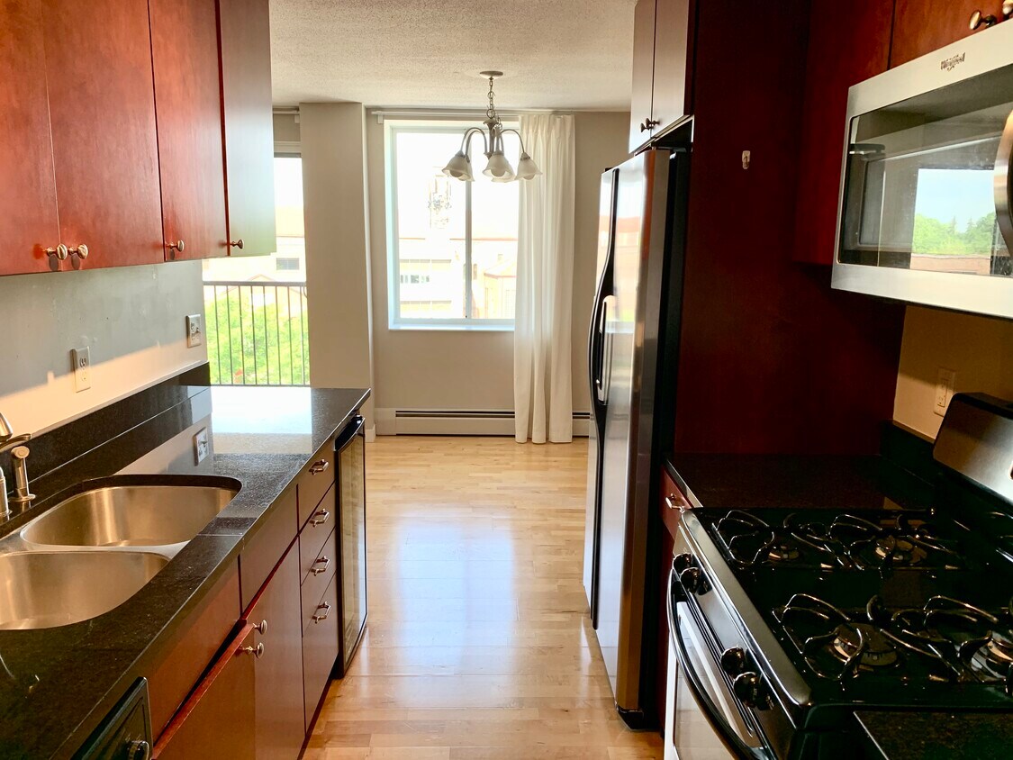 Foto principal - 2800 W 44th St