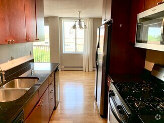 Building Photo - 2800 W 44th St