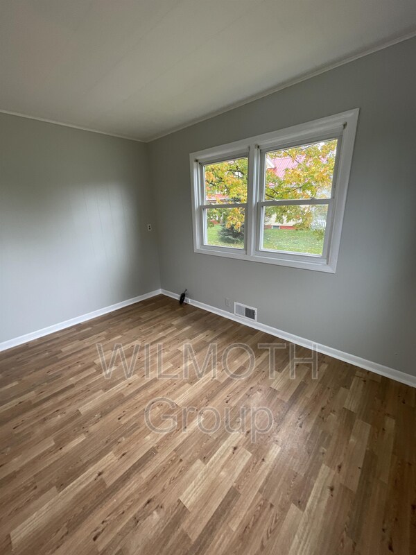 301 2nd St, Covington, IN 47932 Condo for Rent in Covington, IN