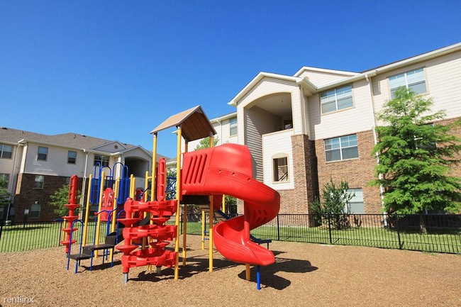 Foto del edificio - 1 br, 1 bath  - 12301 Hemphill St # 497O