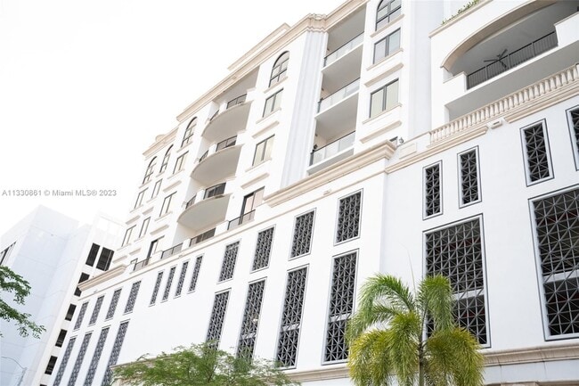 Building Photo - 275 Giralda Ave