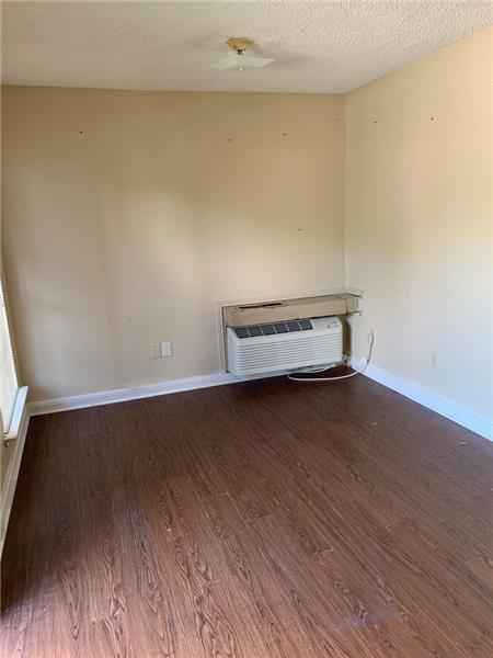 Building Photo - 203 Rue Royale