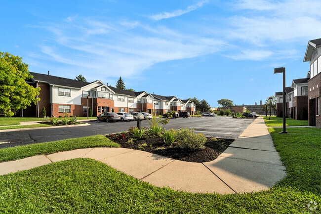 Building Photo - Trumbull Terrace