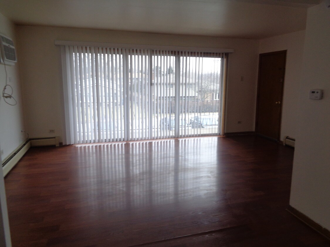 Foto principal - 8631 S 82nd Ave