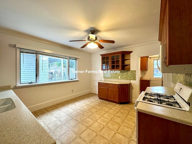 Foto del edificio - 30 Roseclair St
